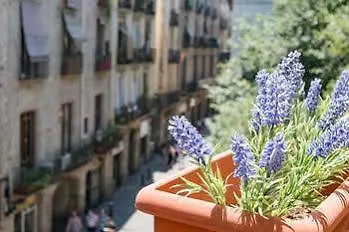 Habitat Apartments Carders Barcelona Spain